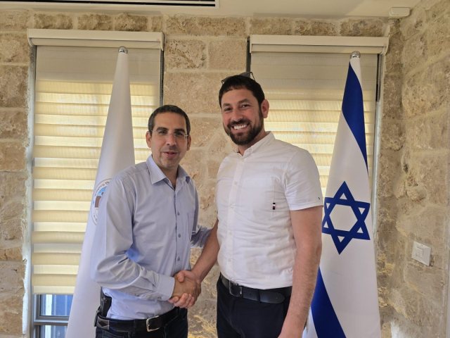 דובורת מועצה