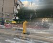 לילה של גשם ללא הפסקה; שגרה מלאה ברחבי העיר 