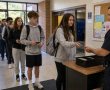 מהפכת המסכים מתרחבת: משרד החינוך אוסר על שימוש בניידים גם בחטיבות הביניים