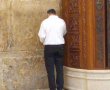 אתה הראש - אתה בכותל: ראש השב"כ החדש פתח את יומו הראשון בתפילה בכותל
